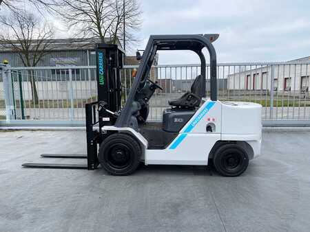 Carrelli elevatori diesel 2017  Unicarriers FHD30T5 (1)
