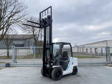 Carrelli elevatori diesel 2017  Unicarriers FHD30T5 (5)