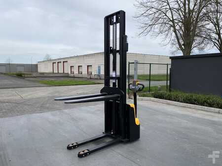 Stacker pedestre 2025  Staxx WS15H (10)
