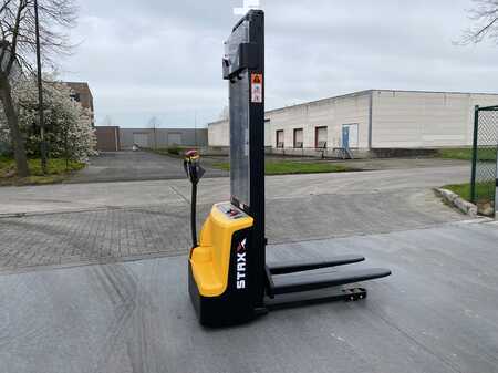 Apilador eléctrico 2025 Staxx WS15H (2)