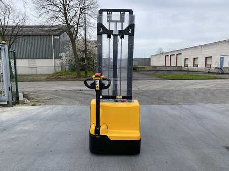 Apilador eléctrico 2025 Staxx WS15H (3)