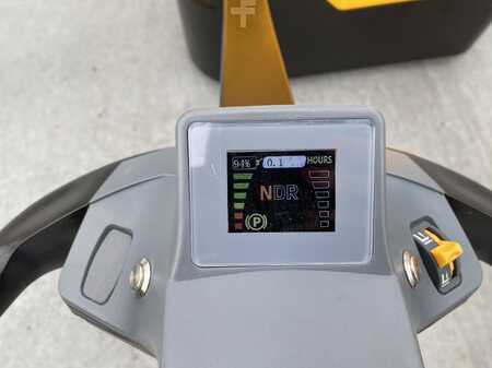 Stacker pedestre 2025  Staxx WS15H (5)