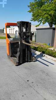 Carretilla retráctil 2015  BT RRE 140 (8)