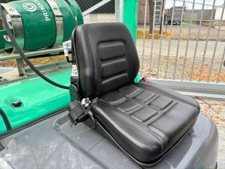 Carretilla elevadora GLP 2013  Mitsubishi FGE25-F17D (3)