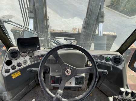 Carretilla elevadora diésel 2004  Kalmar DCE140-6 (3)