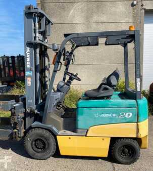 Eléctrica de 4 ruedas - Komatsu FB20EX11 (1)