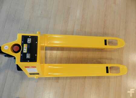 Transpaleta eléctrica 2025  Staxx Staxx EPT20H (4)