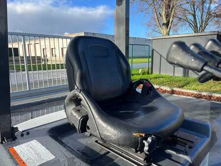 El Truck - 4-hjul 2019  Nissan J1B1L5U (5)