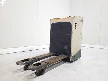 Niederhubwagen 2019  Crown RT4020 (2)