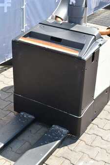 Niederhubwagen 2016  Crown WT 3040 (4)