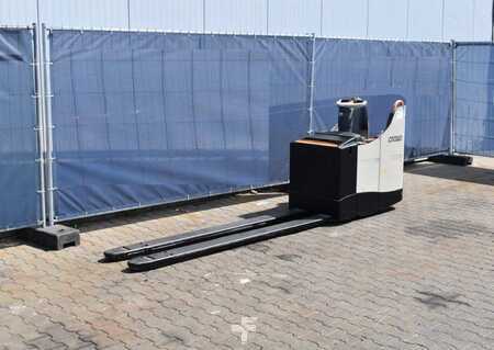 Niederhubwagen 2016  Crown WT 3040 (6)