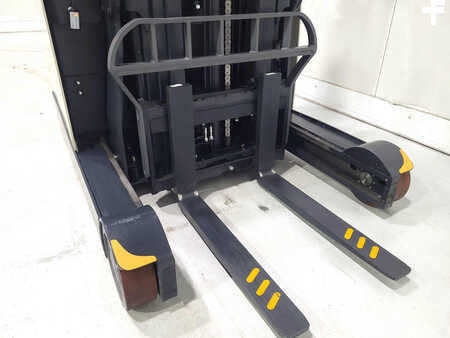 Reachtrucks 2024  Crown ESR1240-14 OPT1 (4)