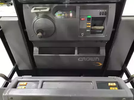 Vertikální vychystávací vozík 2011  Crown SP3522-1.0 (3)