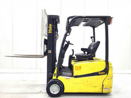 Electric - 3 wheels 2017  Yale ERP18VT (1)