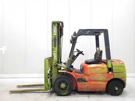 Empilhador diesel 2009  Heli HFD25 (7)