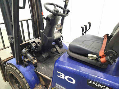 Carrello elevatore diesel 2016  Doosan D30S-5 (3)