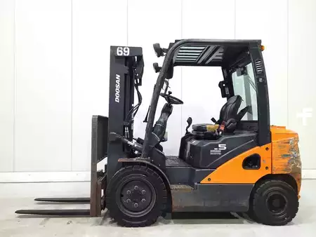 Diesel Forklifts 2021  Doosan D25S-7 (7)