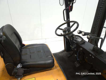 Dieselstapler 1998  Samsung SF25D (3)