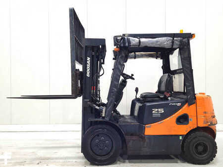 Dieselstapler 2014  Doosan D25S-5 (1)
