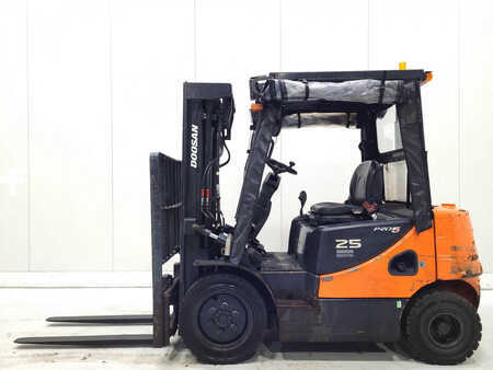 Dieselstapler 2014  Doosan D25S-5 (7)