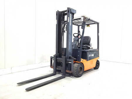 Elektromos 4 kerekű 2010  Doosan B20X-5 (2)