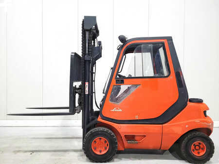 Dízel targoncák 1996  Linde H25D-02 (1)