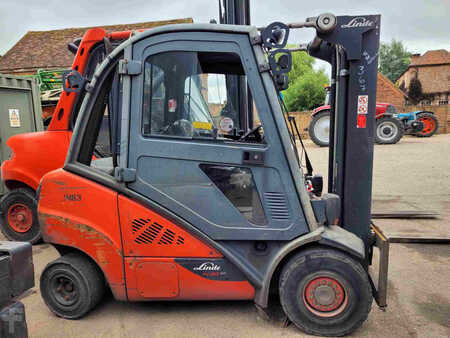 Diesel gaffeltruck 2016  Linde  H30D-02 (1)