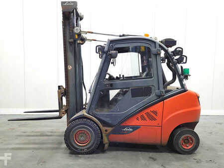 Diesel Forklifts 2015  Linde H30D-02 393 (1)