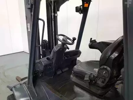 Carrelli elevatori GPL 2018  Linde H30T-02 TWIN WHEEL (3)