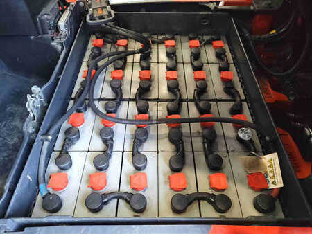 Electric - 4 wheels 2019  Linde E20PH (6)