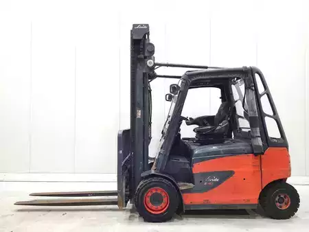 Elektromos 4 kerekű 2013  Linde E40H-01/600 (7)