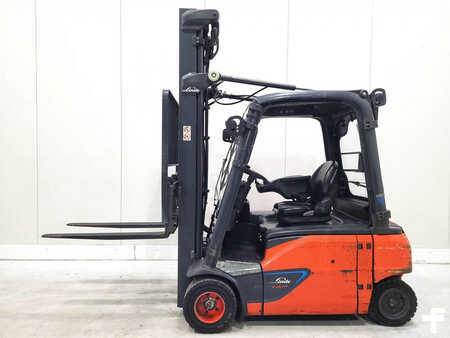 Carrelli elettrici 4 ruote 2019  Linde E20PL-02 ION (1)