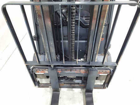 Carrelli elettrici 4 ruote 2019  Linde E20PL-02 ION (4)