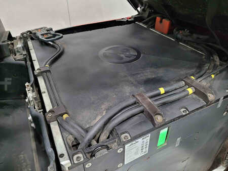 Carrelli elettrici 4 ruote 2019  Linde E20PL-02 ION (6)