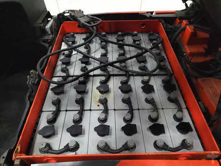 Sähkö - 4 pyör 2016  Linde E16P-02 (5)