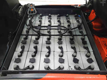Sähkö - 4 pyör 2019  Linde E20PL-02 (6)