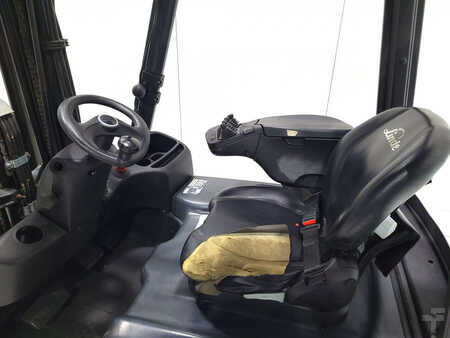 El truck - 3 hjulet 2018  Linde E16C-02 (3)