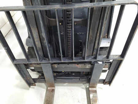 Elektro čtyřkolový VZV 2017  Linde E20-01 (4)