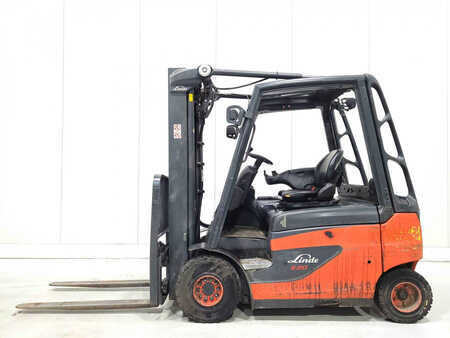 Elektro čtyřkolový VZV 2017  Linde E20-01 (7)