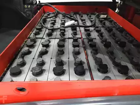 Elektryczne 4-kołowe 2017  Linde E25-01 RENTAL (6)