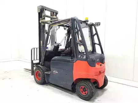 Elektromos 4 kerekű 2018  Linde E40H-01/600 (5)