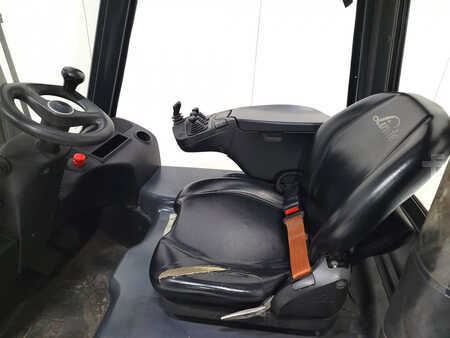 Sähkö - 3 pyör 2018  Linde E16C-02 (3)