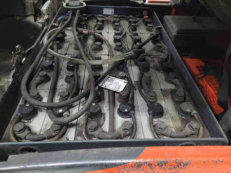 Sähkö - 3 pyör 2018  Linde E16C-02 (6)