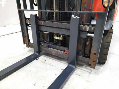 Eléctrico - 4 rodas 2014  Linde E16PH-01 (4)