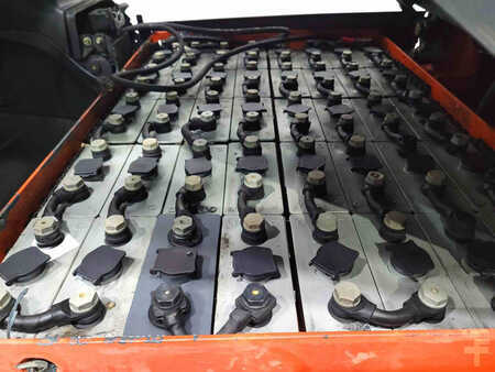 Elektro čtyřkolový VZV 2013  Linde E30-01 (6)