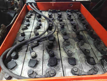 Electric - 4 wheels 2011  Linde E20PH-01 (6)