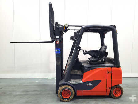 Elektro 4 Rad 2015  Linde E20PH-02 386 (1)