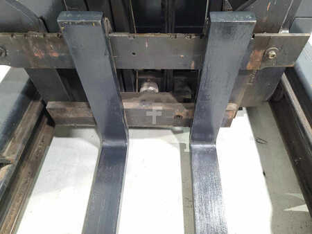 Carrelli retrattili 2013  Linde R20S (4)