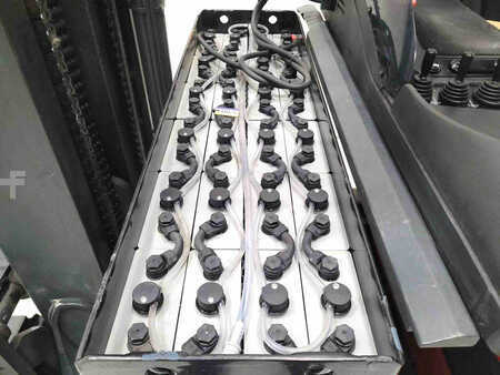 Carrelli retrattili 2005  Linde R20 (6)