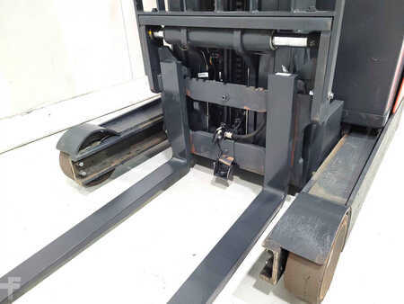 Työntömastotrukki 2019  Linde R16HD-01 (4)